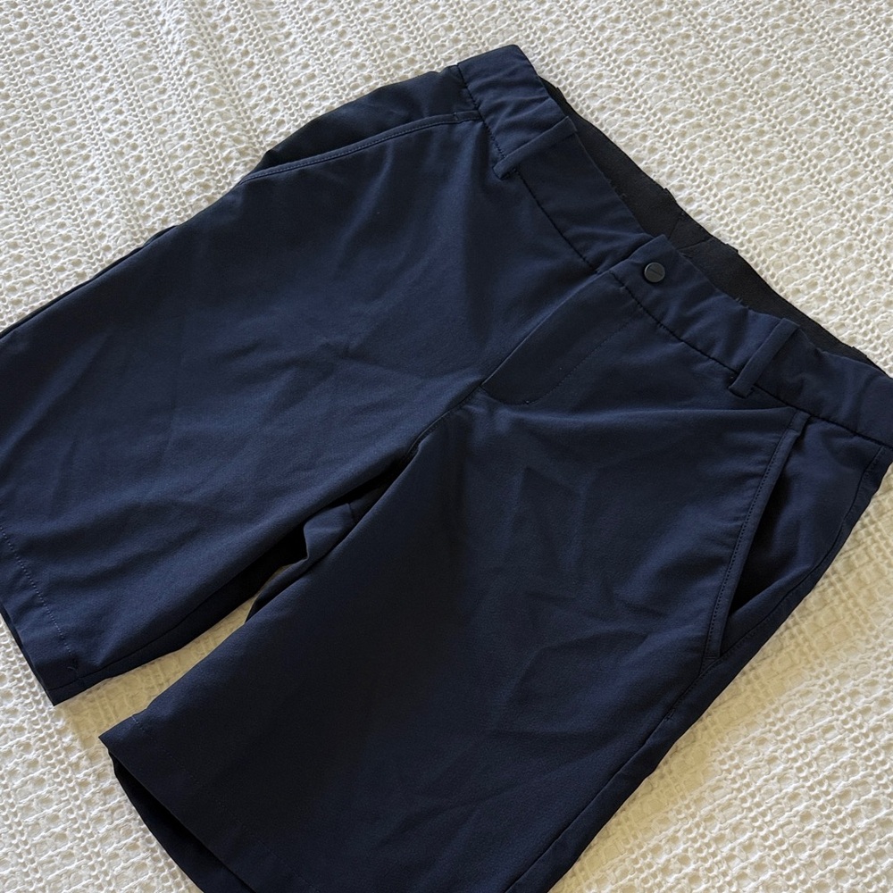 Boys Nike navy Shorts
